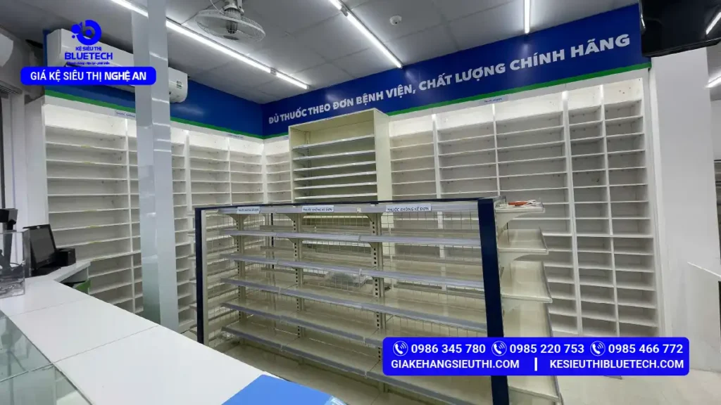 Thiết kế thi công nhà thuốc Pharmacity kệ đơn lưng lưới tủ thuốc theo đơn bệnh viện chính hãng